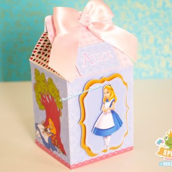 Caixinha Milk Alice papelaria personalizada - alice no pais das maravilhas - scrapbook