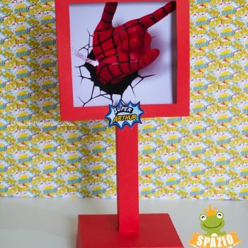 Centro de Mesa - Papelaria Personalizada Heróis Tradicional