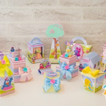 Kit Festa Luxo - Papelaria Galinha Pintadinha